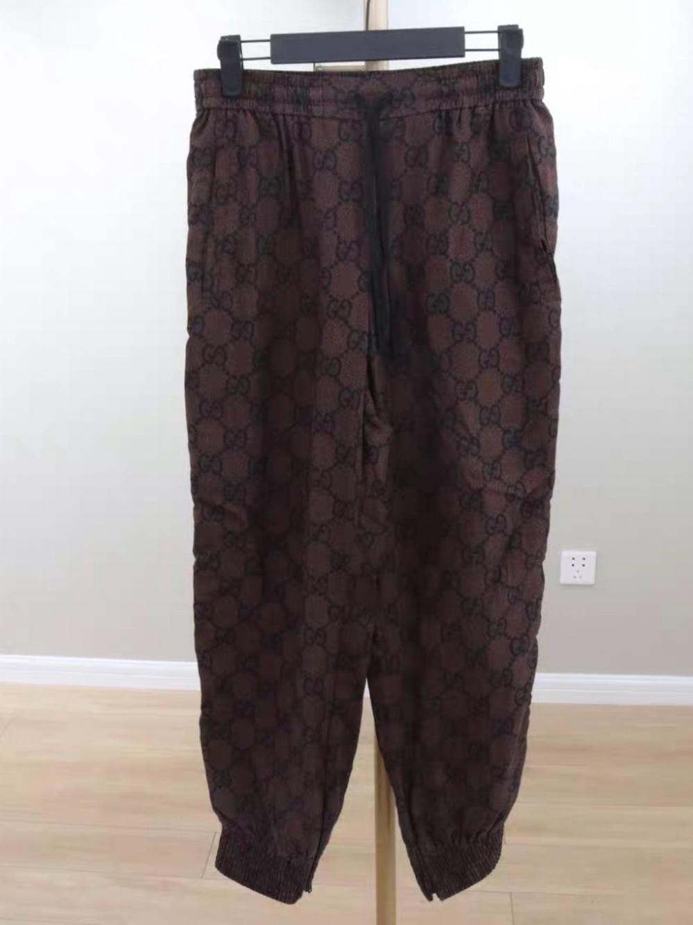🚩steal Gucci Brown All-Over GG Logo Jogger Pants